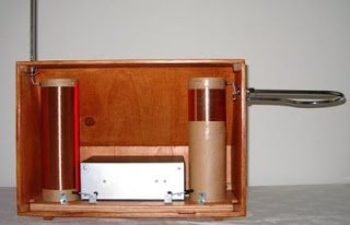 Necotron transistor theremin. Back view with back panel removed.