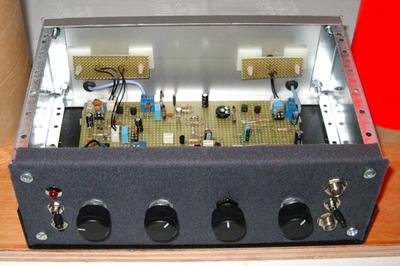 Necotron transistor theremin. Instrument controls.